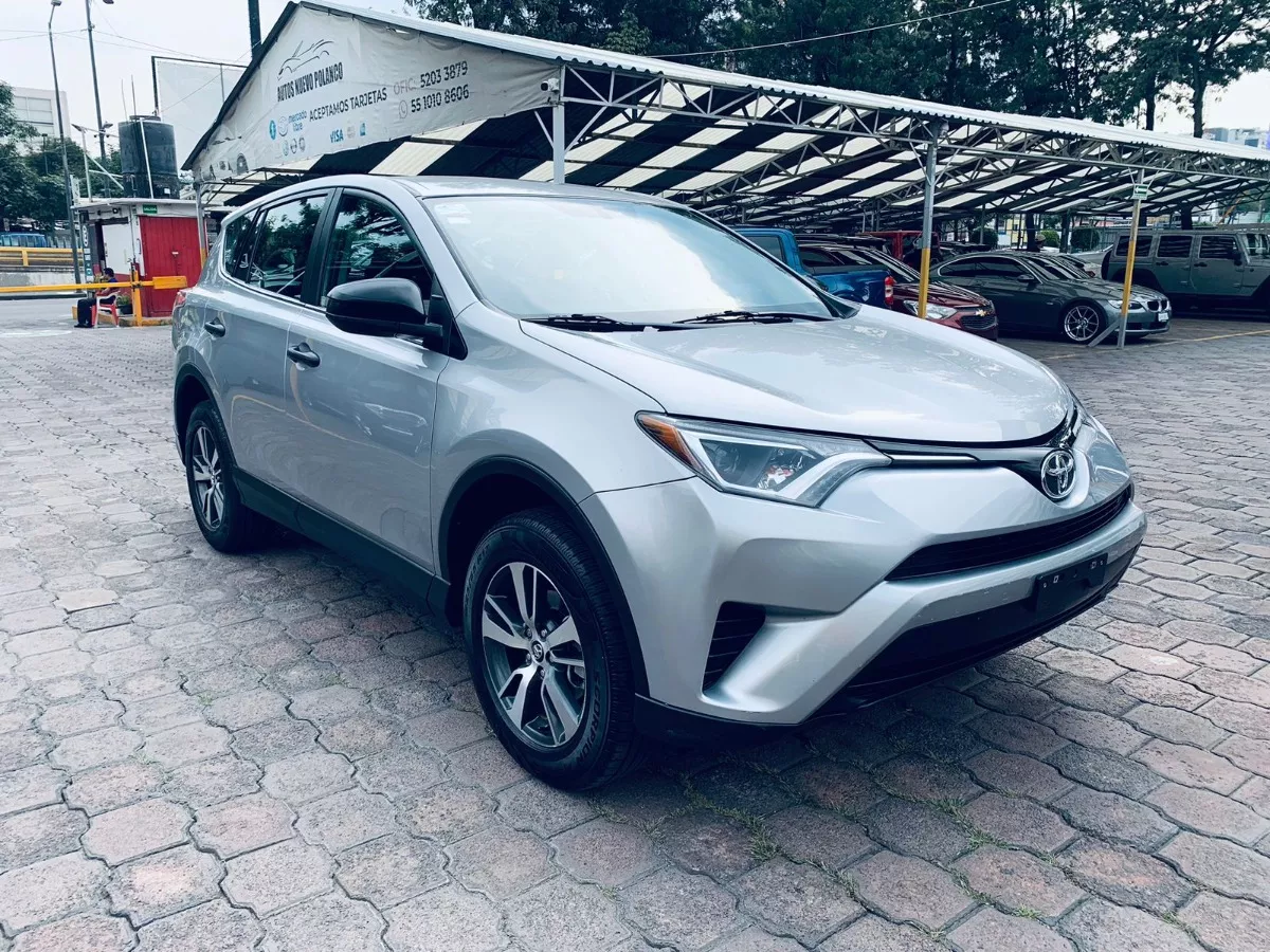 Toyota RAV4 2.5 Le At 2017
